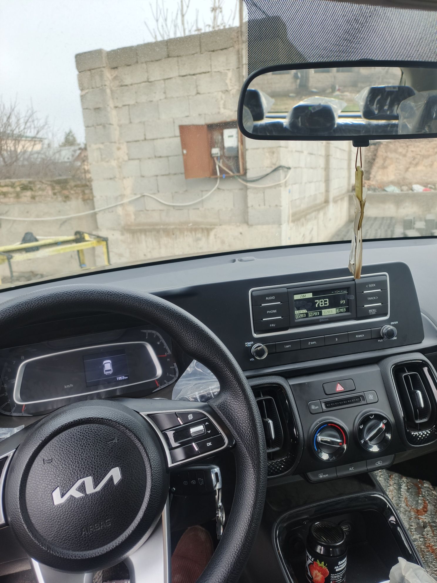 Kia sonet 2024 chorniy akula