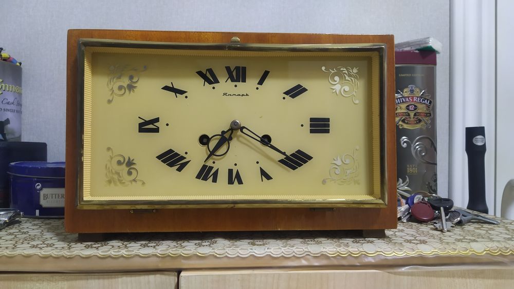 Уникальный шанс - рабочие каминные часы с боем по суперцене