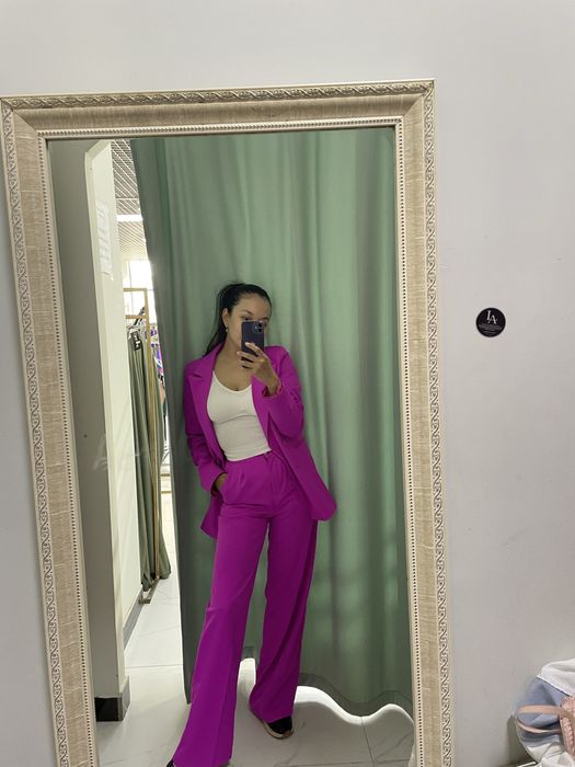 Двойка костюм в отличном состоянии надевала один раз