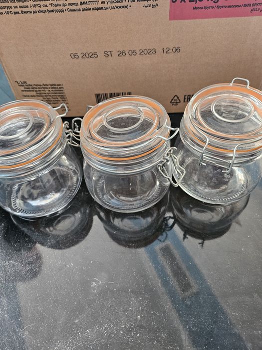 Нови чинии ледарки,,гарафи,бурканчета сметници,басани