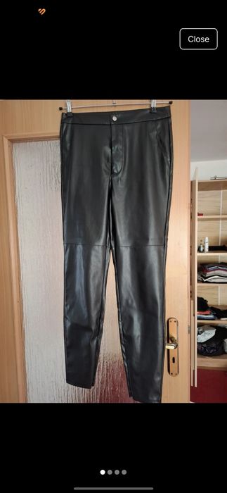 Pantaloni piele negri