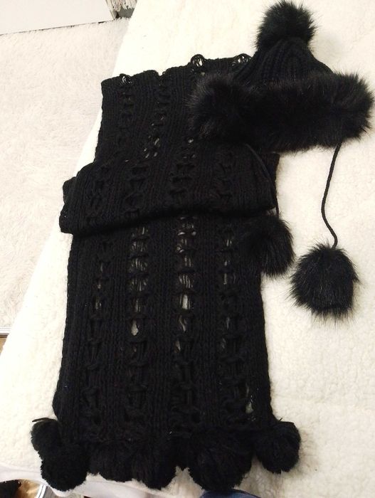 Обява 40 НОВО.Красива шапка с шал за зимата.