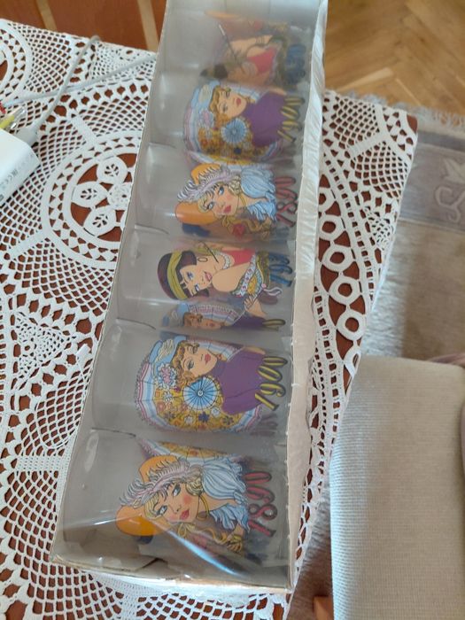 6 чаши "Дамите от миналите векове"