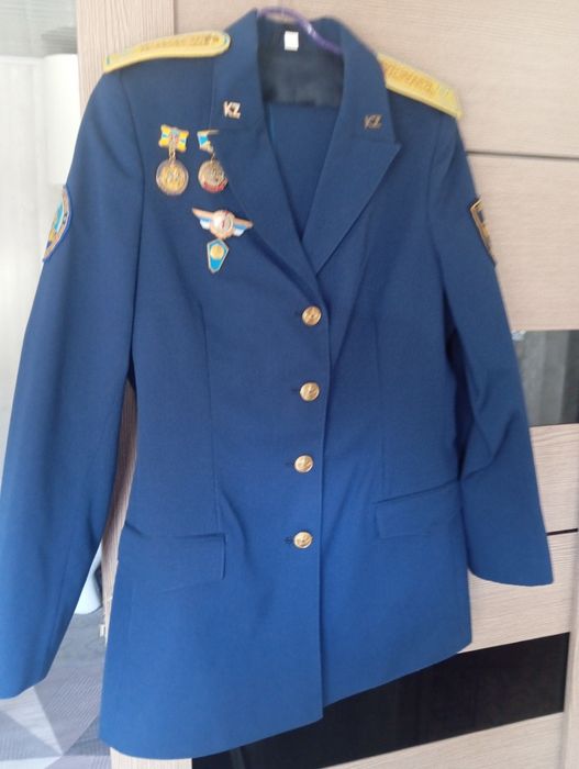 Продам китель парадный женский