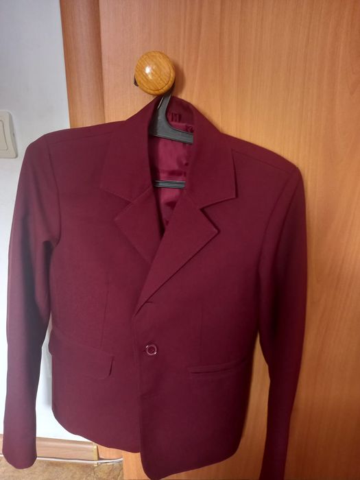 Продам школьную форму