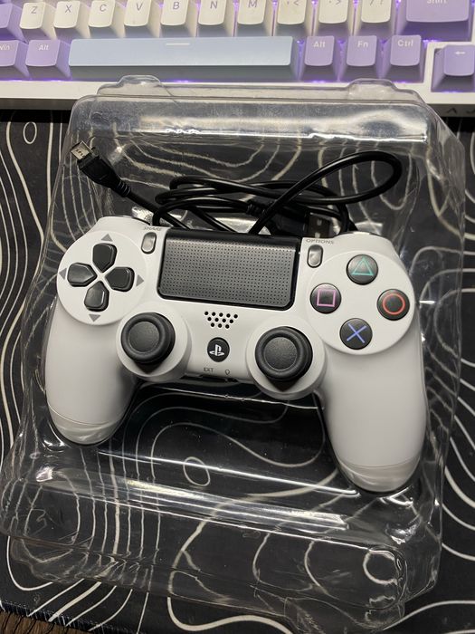 Геймпад Джостик ps4, почти не использованная, качественный материал