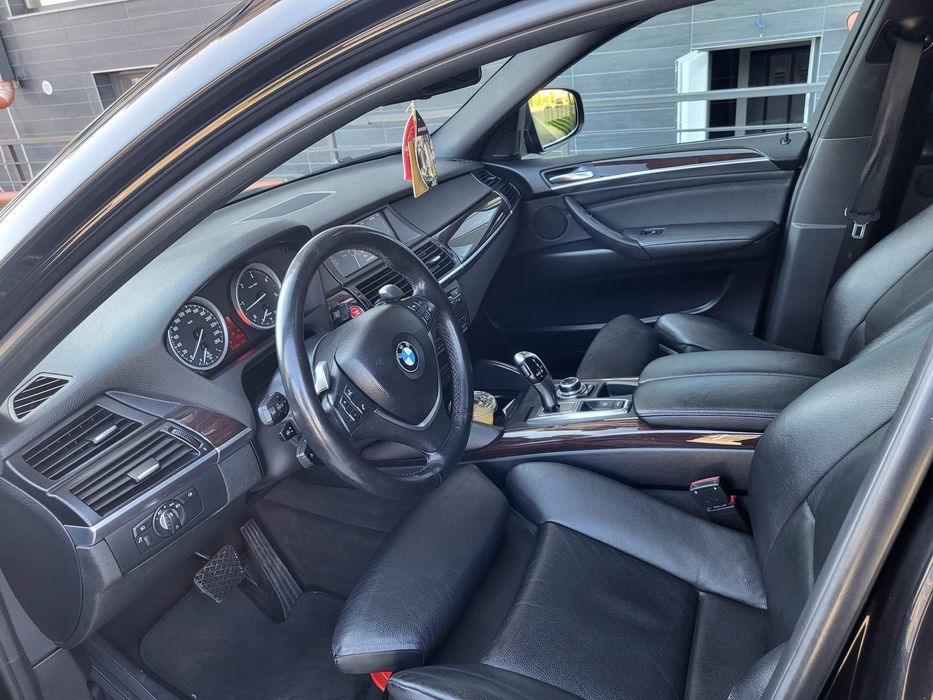 Vând bmw x6  2011 245 cp