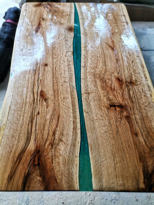 Плот изработен от червен дъб и епоксидна смола