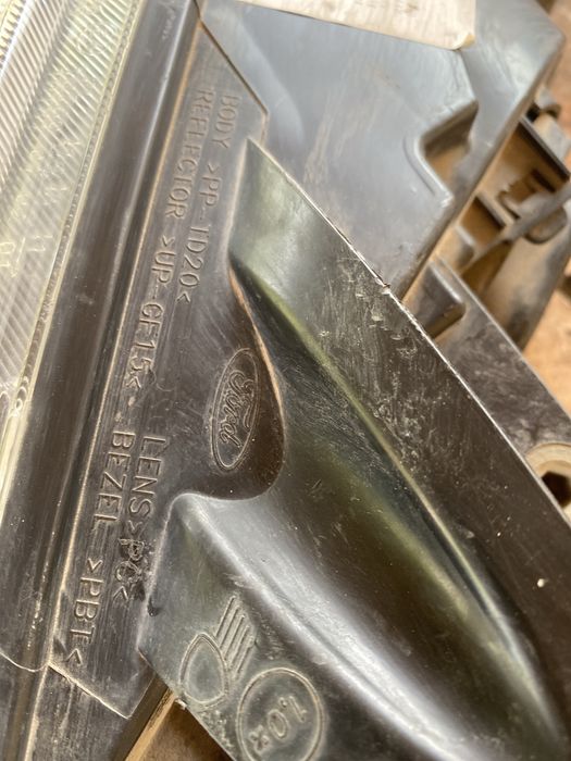 Ляв фар за форд фокус