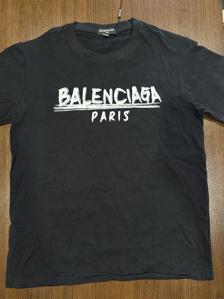 Тениска Balenciaga