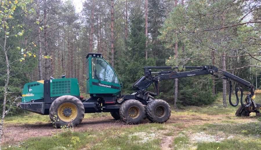 Vand Timberjack 1270D harvester. Plată în rate!