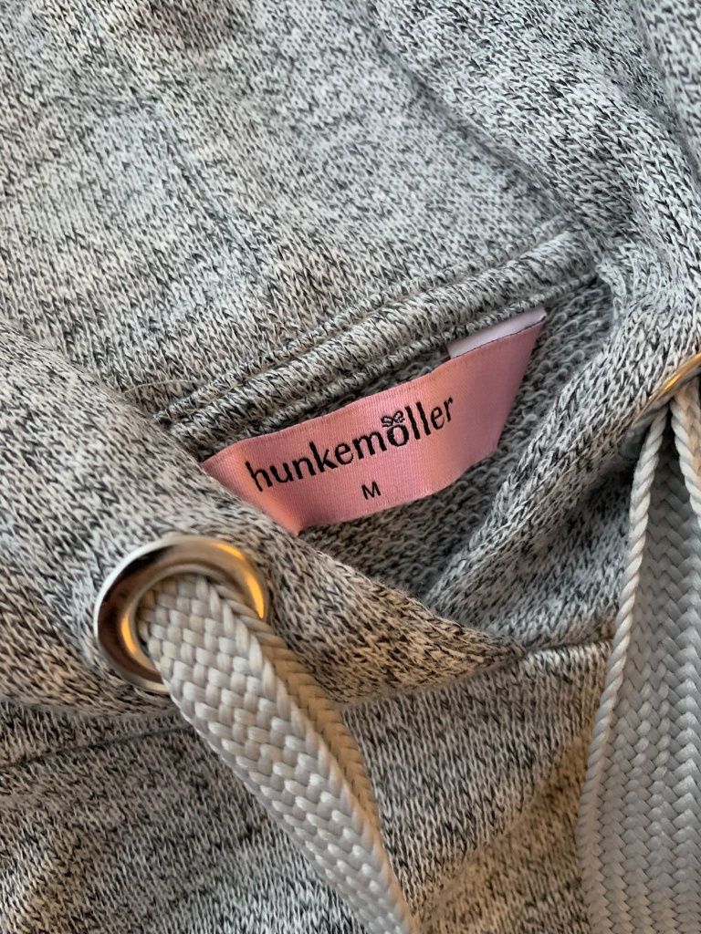 Vând trening hunnkemoller