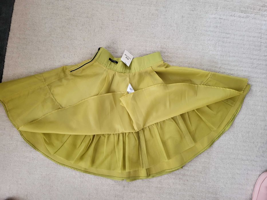 Fusta cloș, noua, cu etichetă, marimea 36, ORSAY (culoare-fistic)