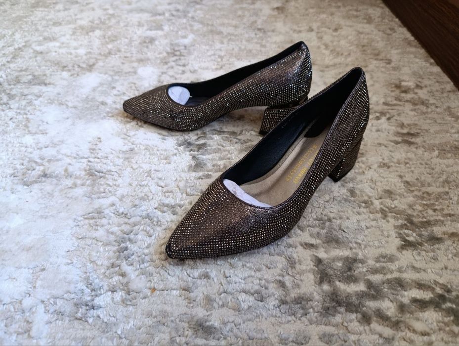 ayollar tuflisi 37 razmer