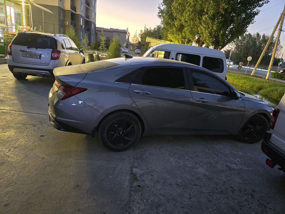 Elantra sotilada yili 2021 kraskasi orqasida petrol bor maydagina