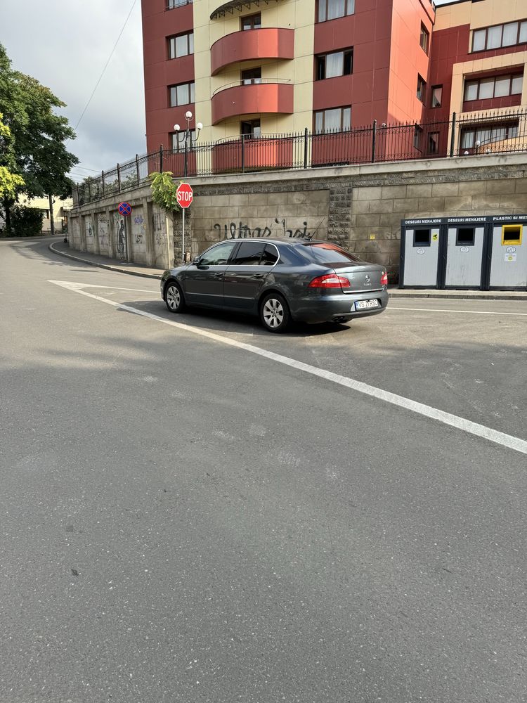 Vând skoda superb 2 anul 2010