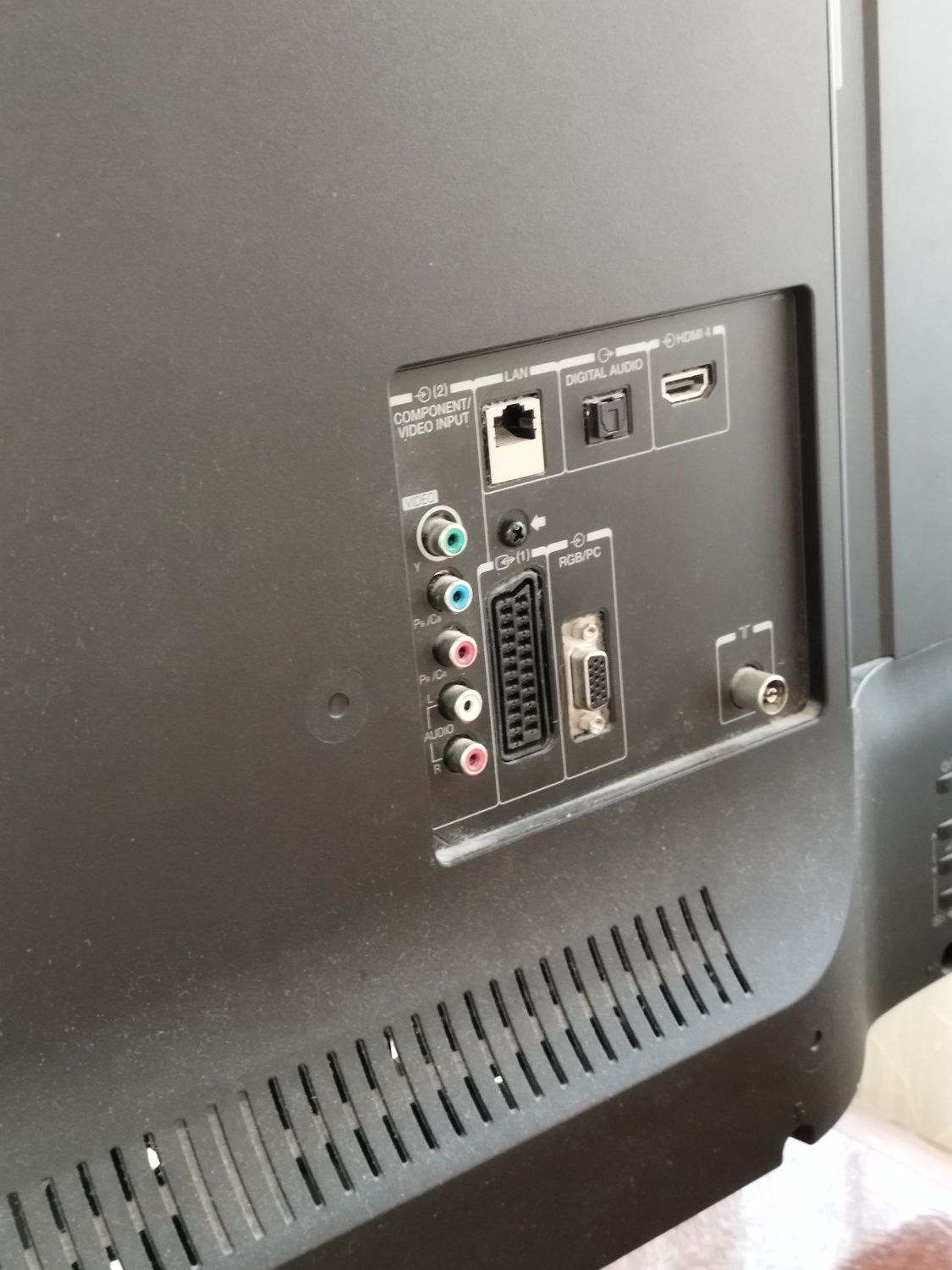 Смарт телевизор Toshiba 40"