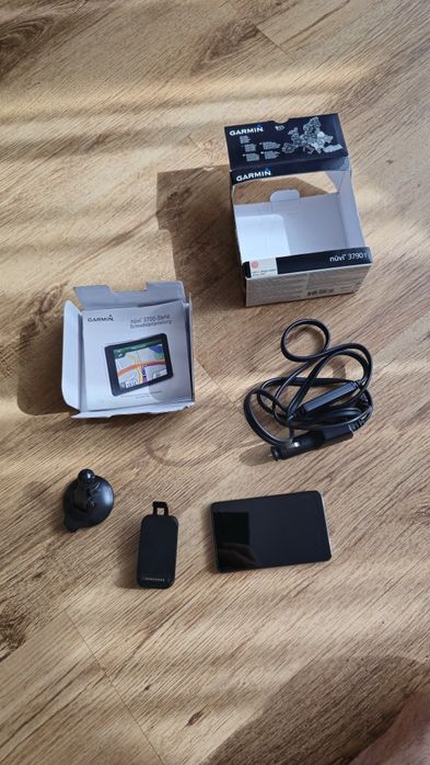 Garmin Nuvi 3790T Seria 3700 Slim Subtire Bluetooth Full Europe Maps