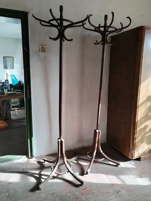 Дървени закачалки