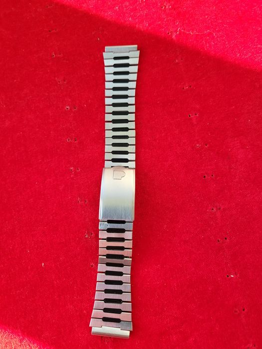 Model tip Vietnam  si bratari ceas.