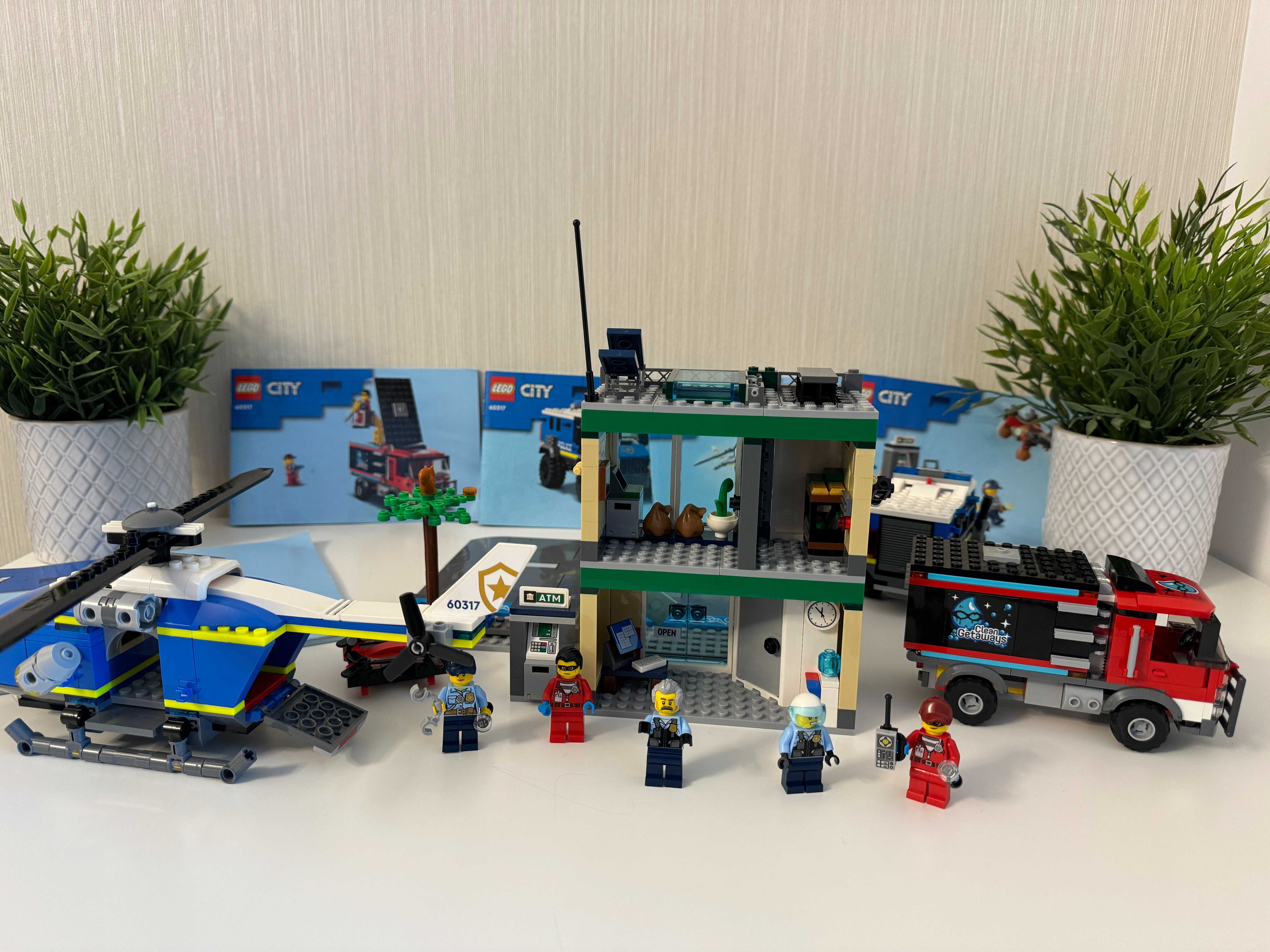 LEGO City - Politia in urmarire la banca 60317, 915 piese
