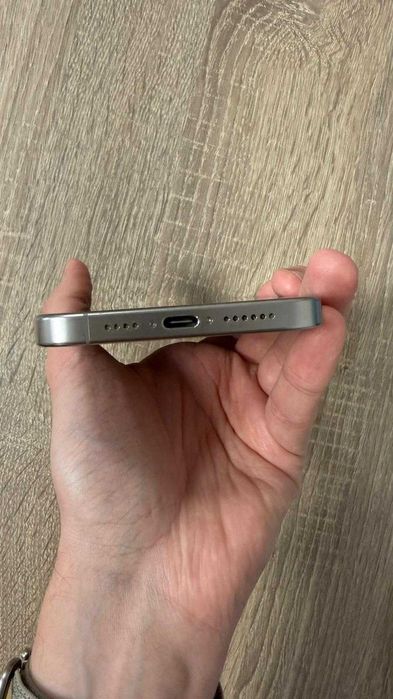 Iphone 15 Pro Max Natural Titanium 256 GB + Husa Iphone Silicon Orange