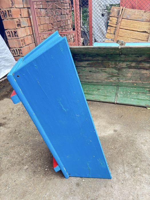 Продавам дървено корито за месо