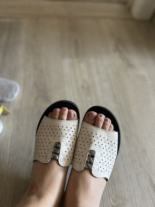 Продам обуви цена договорная