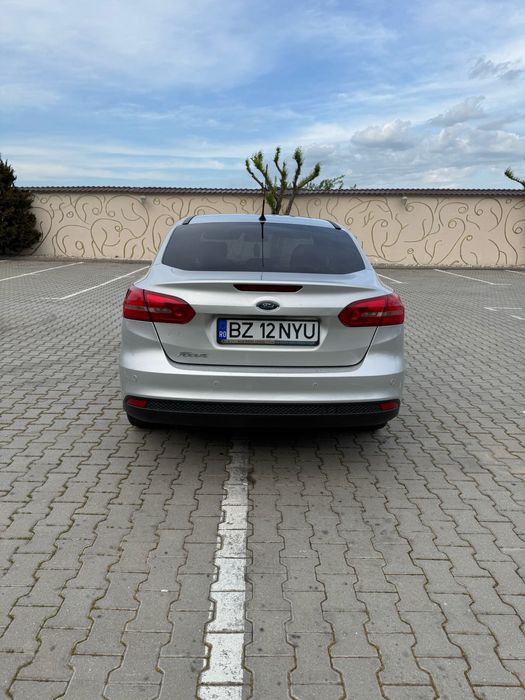 Ford Focus berlina 1.5 diesel   2017