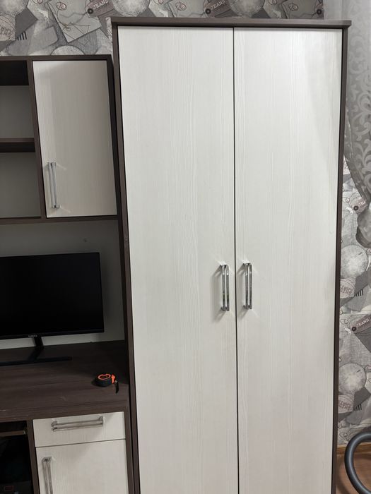 Шкаф детский с компьютерным столом