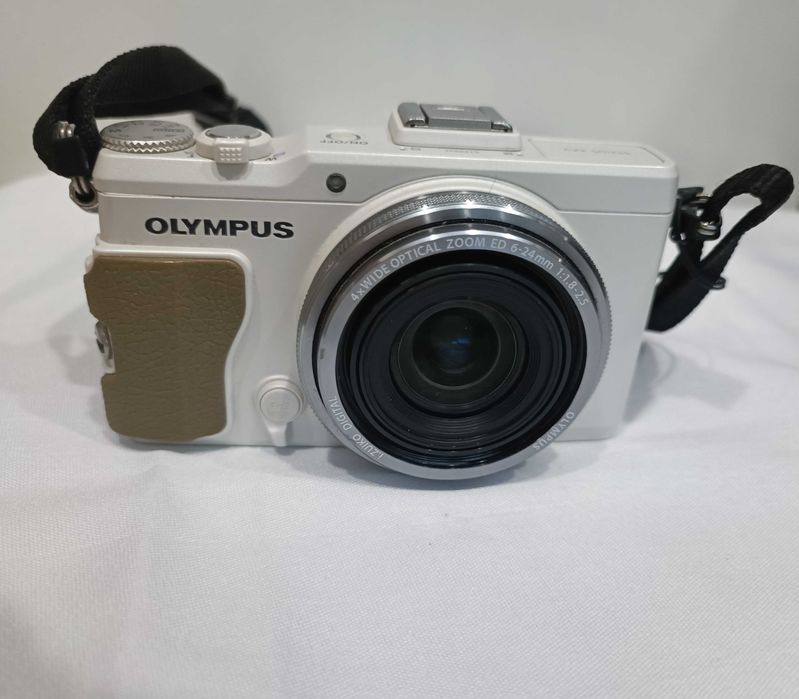 Фотоапарат Olympus XZ-2