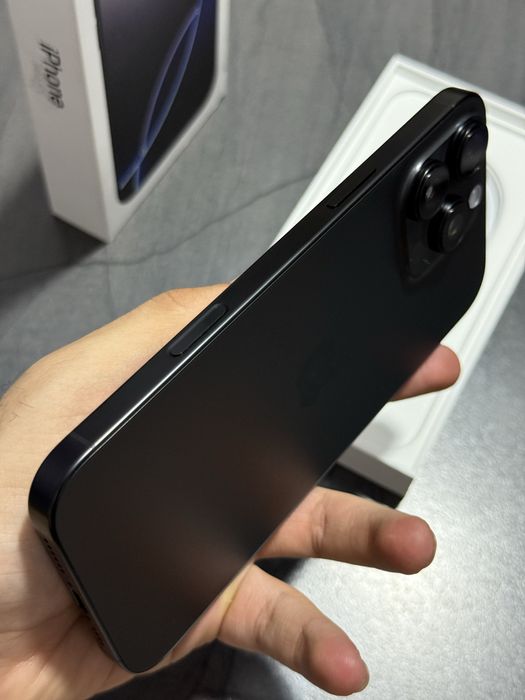 iPhone 16 Pro Max Black Titanium 256GB !