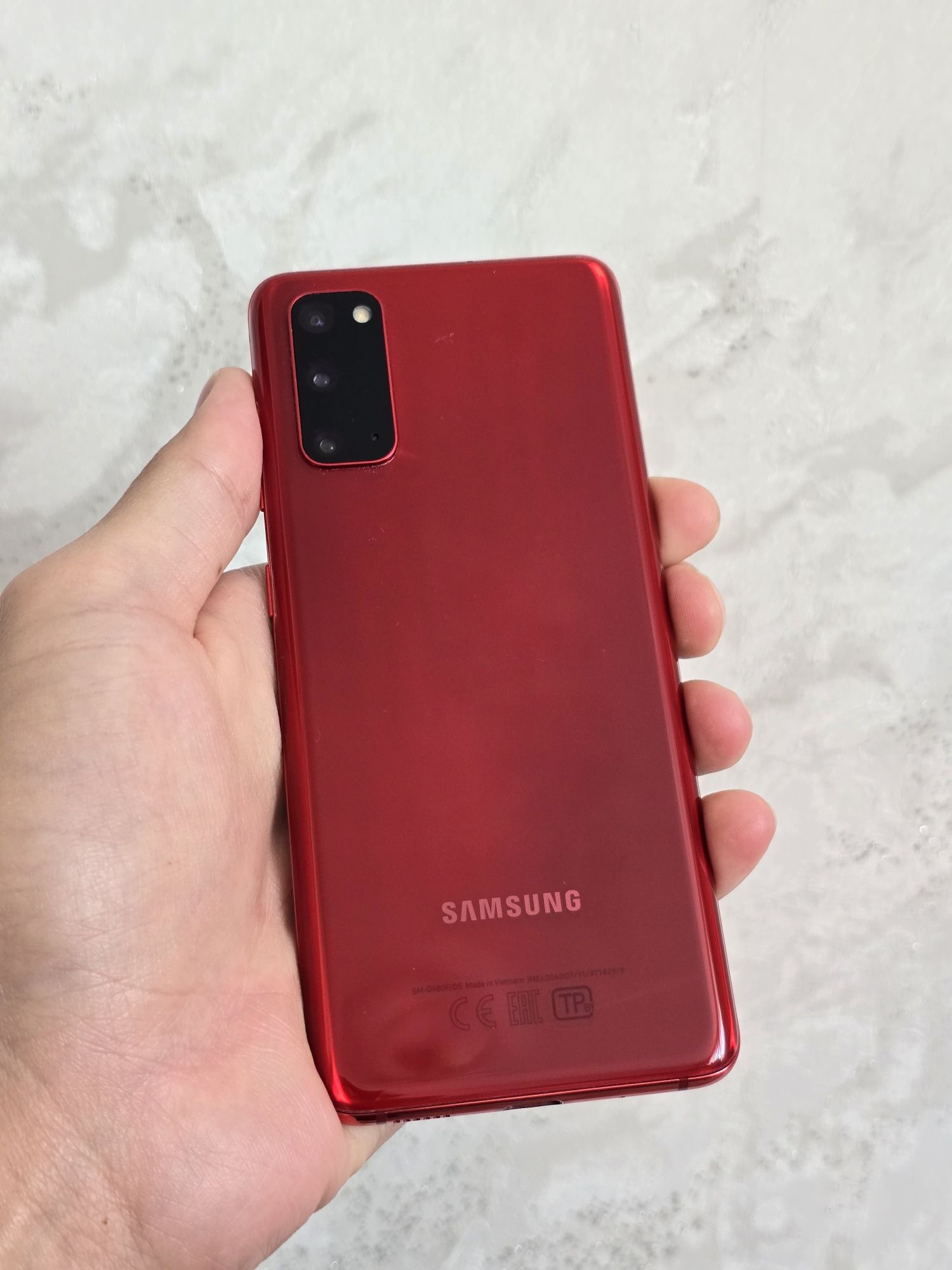 Samsung s20 128гб
