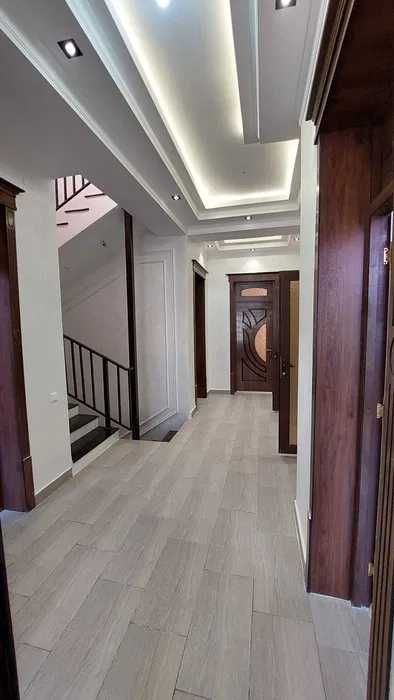 Срочно сдается участок в Сергелийском районе,Хонабод.8 комнат,3 сотки.