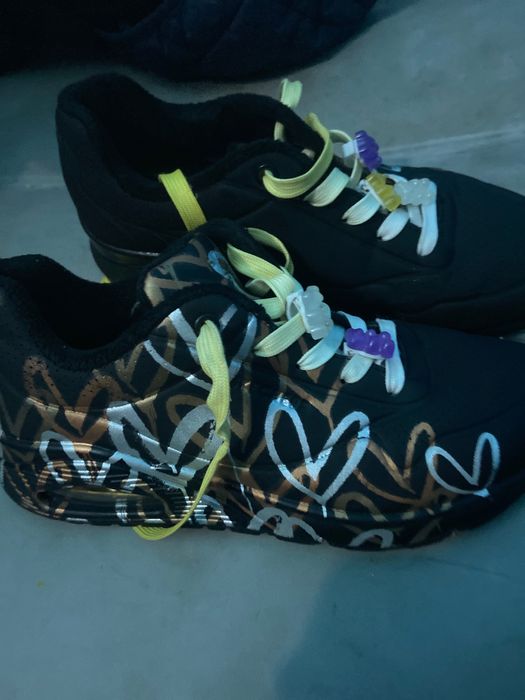 Vând adidasi damă Skechers Los Angeles
