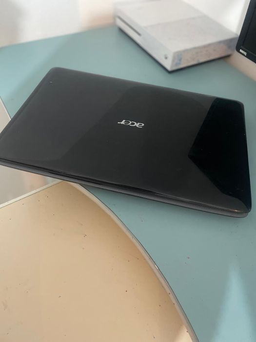 Vând leptop Acer