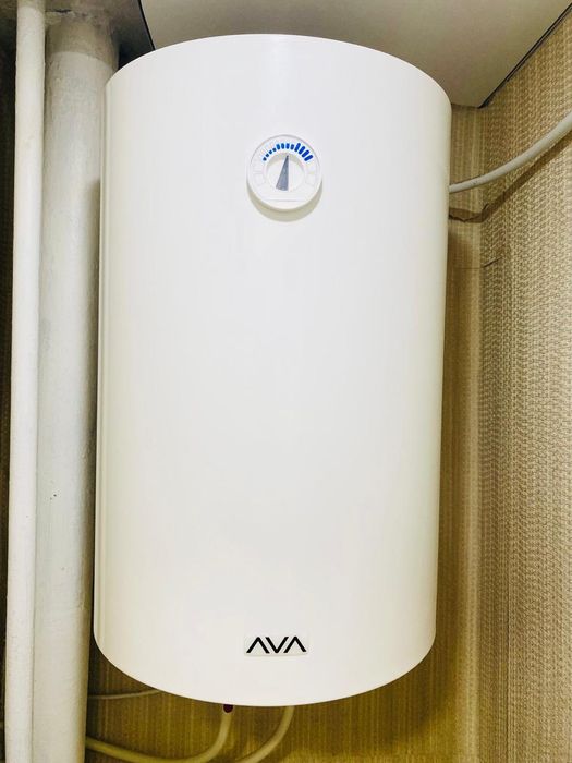 Продам бойлер AVA 80л.