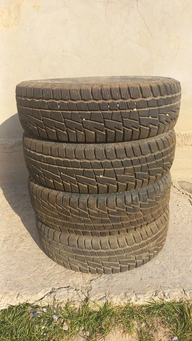 Зимные Шины 185/70/14 продается.