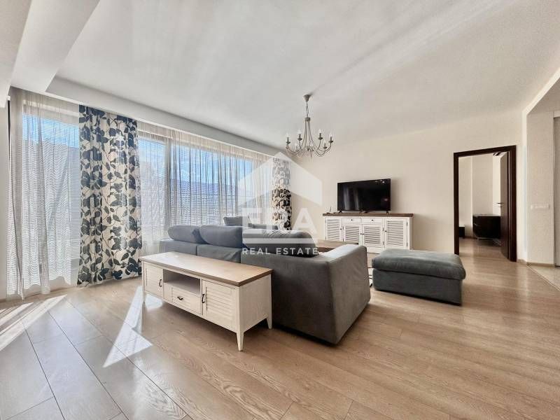 Дава се под наем Тристаен апартамент в София, Лозенец - 161 кв.м за 2000 € - Снимка #2