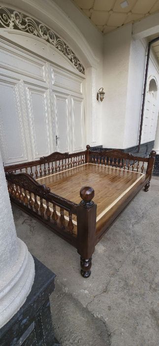 Yoĝoch karavot yonğoqdan
