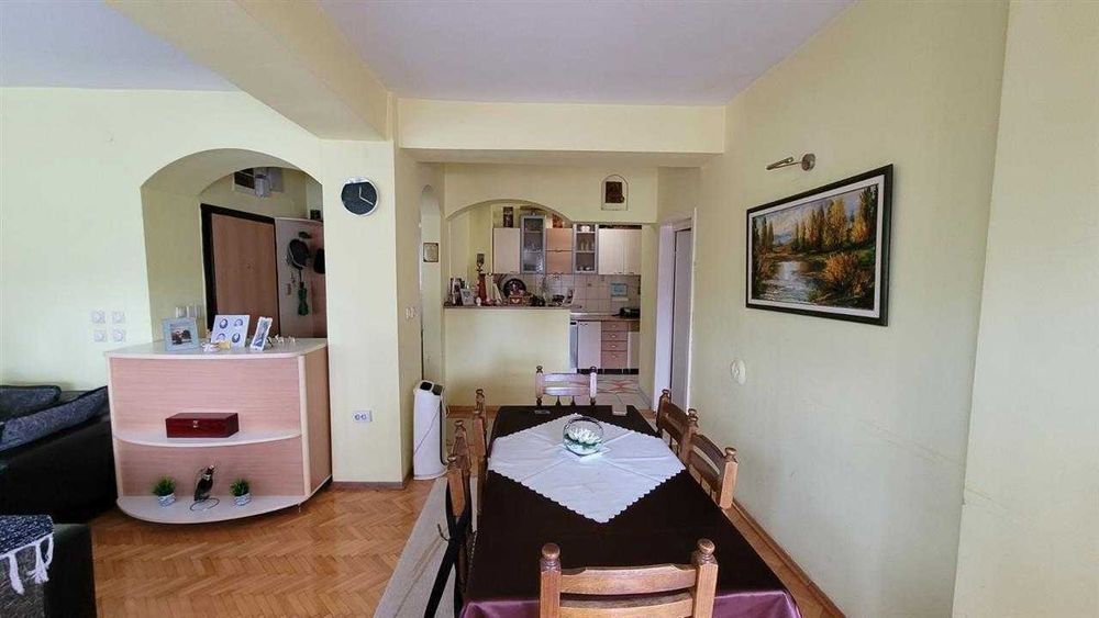 Дава се под наем Тристаен апартамент в Пловдив, Център - 88 кв.м за 280.5 € - Снимка #9