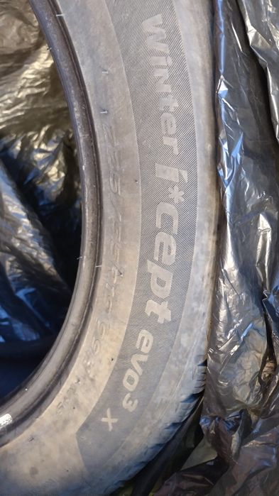 Зимни гуми 4 бр. 225/55/19 Hankook SUV