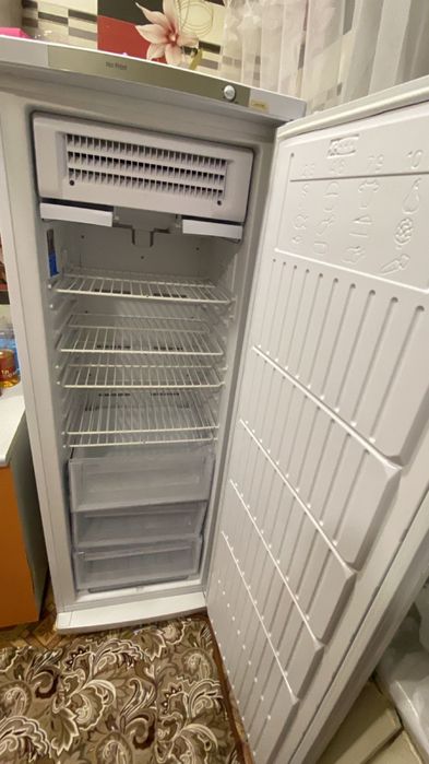 Продам морозильную камеру