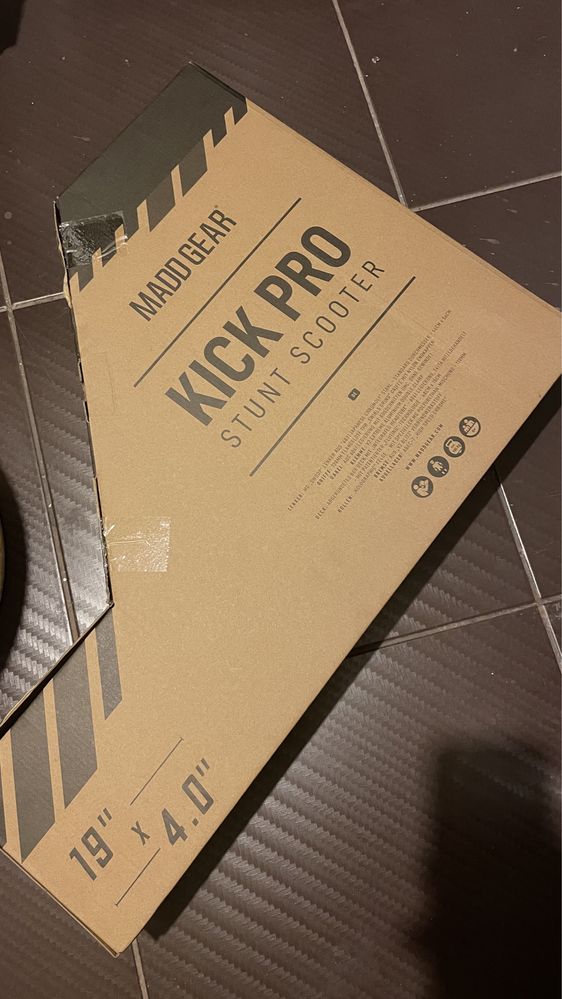 Trotineta MADD Gear Kick Pro