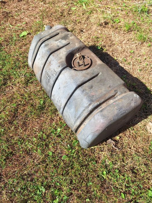 Vând rezervor iveco daily