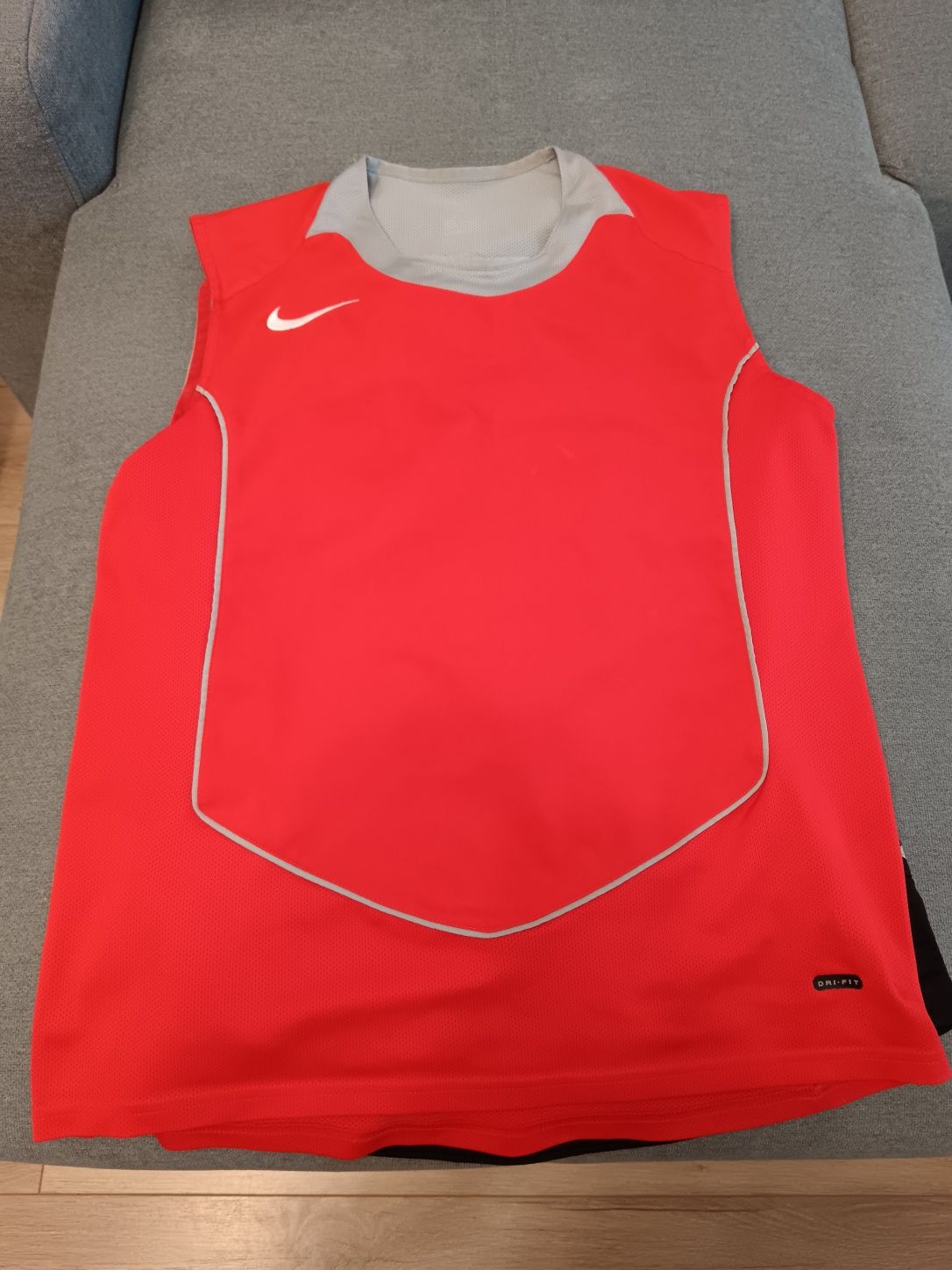 2бр. =15лв Nike, Adidas потници