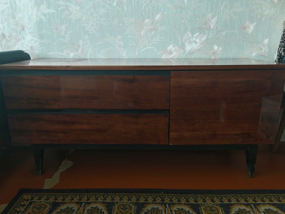 Продается тумбочка