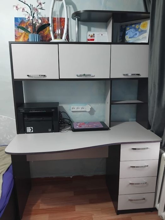 Срочно Продам письменный стол