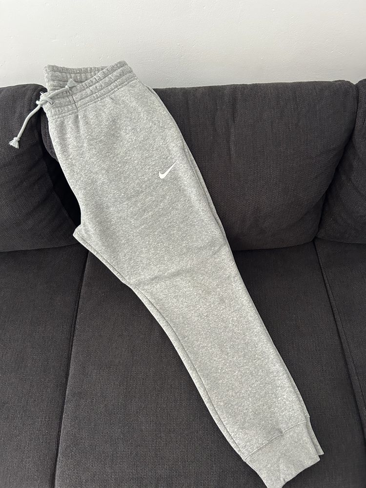 Екип Nike oversized