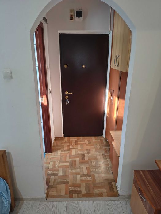 Inchiriez garsoniera